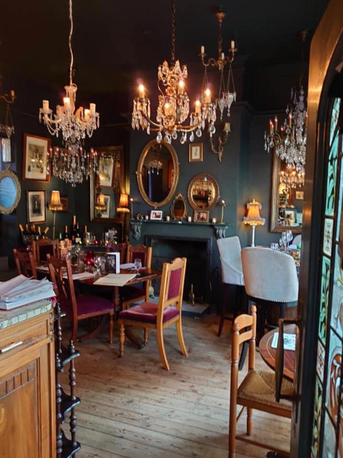 Mademoiselle's Boutique *