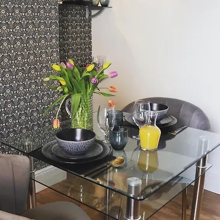 Mademoiselle'S Boutique Holiday Accommodation Уитби Экстерьер фото