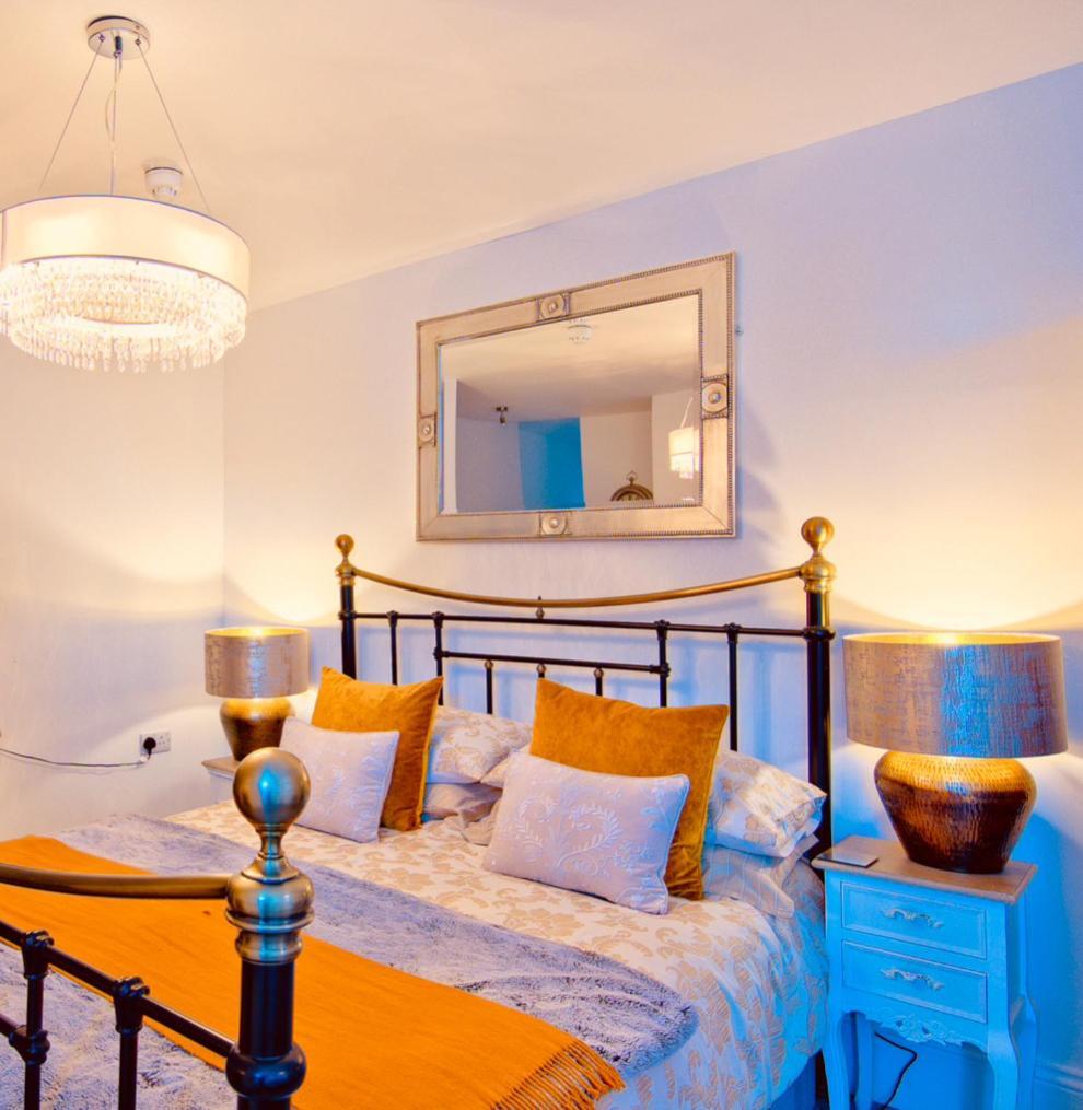 Mademoiselle's Boutique Apartment *