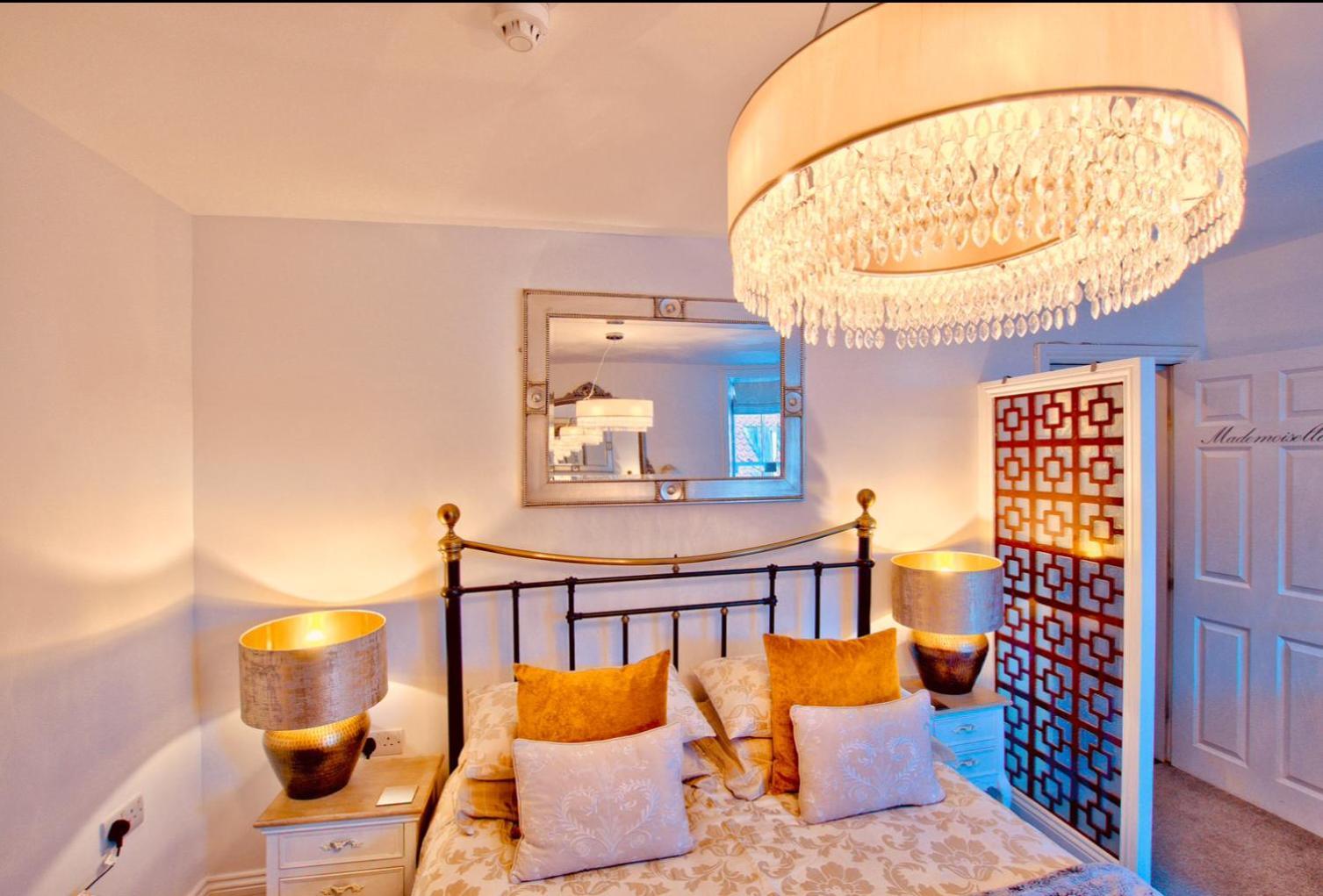 Mademoiselle's Boutique Apartment Whitby