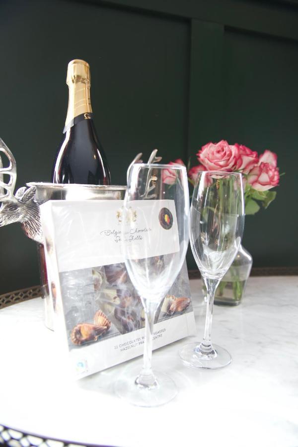 Mademoiselle's Boutique Apartment