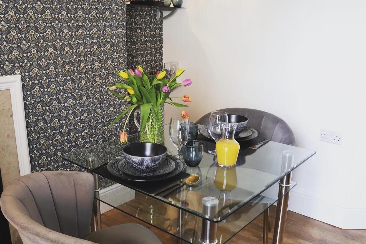 Mademoiselle's Boutique Apartment *